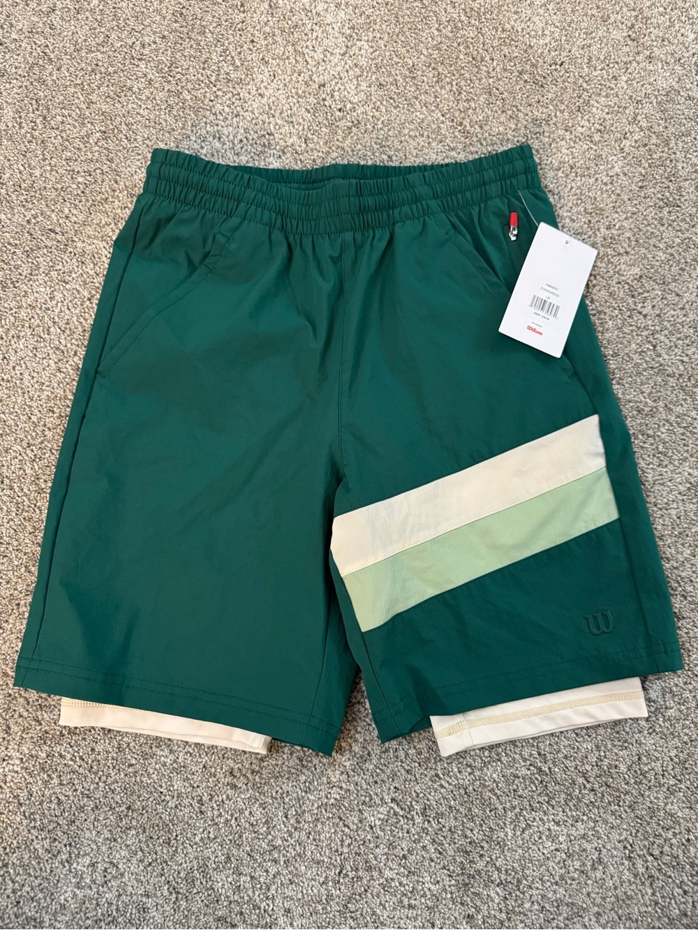 Wilson Boys Dark Green Athletic Shorts with Spandex Liner Size Large NWT